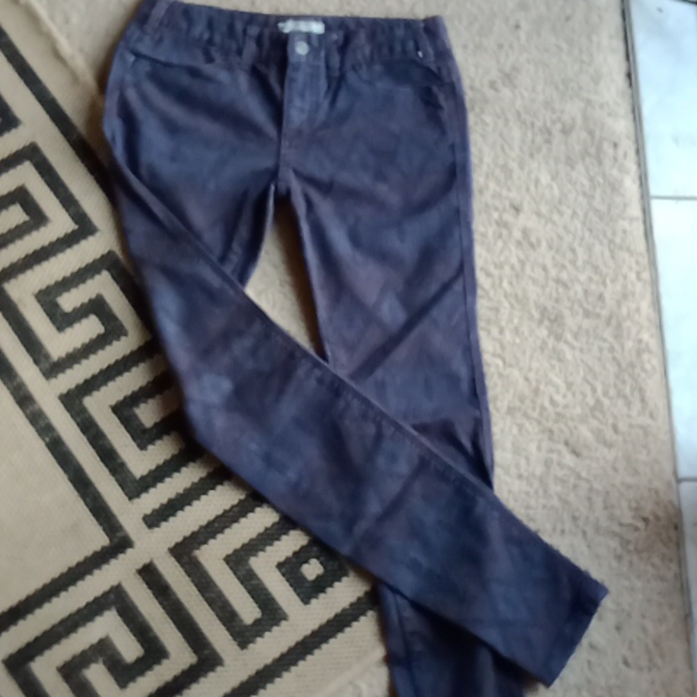 FREE PEOPLE purple SKINNY jeans with  subtle pattern in a black/ fuchsia  27